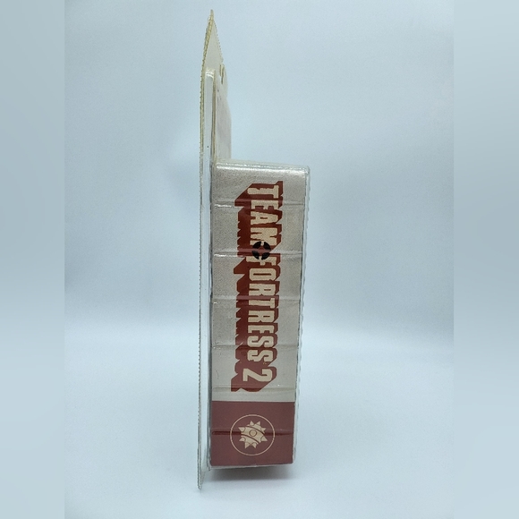 Team Fortress 2 The Demoman Red Action Figure NECA Valve 2012 NEW RARE - Picture 2 of 4